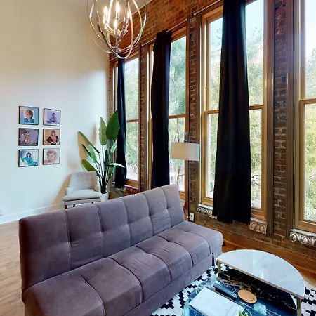 Aparthotel The Lofts At 107