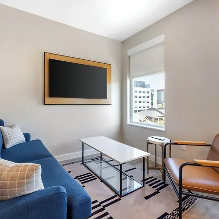 Motif Nashville's On Music Row Hotel