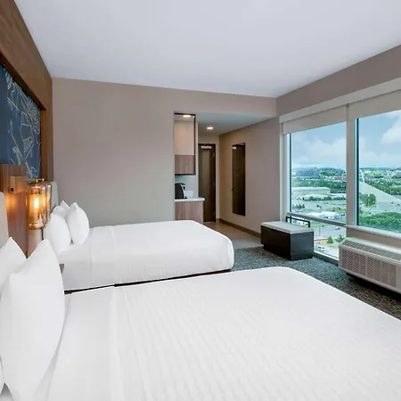 La Quinta & By Wyndham Downtown Stadium Hotel 3*