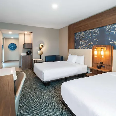 Hotel La Quinta & By Wyndham Downtown Stadium 3*