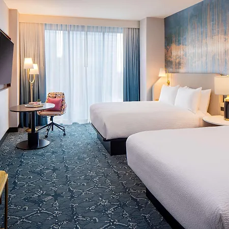 Hotel Tempo By Hilton Downtown