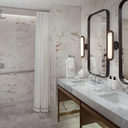 Conrad Hotel 5*