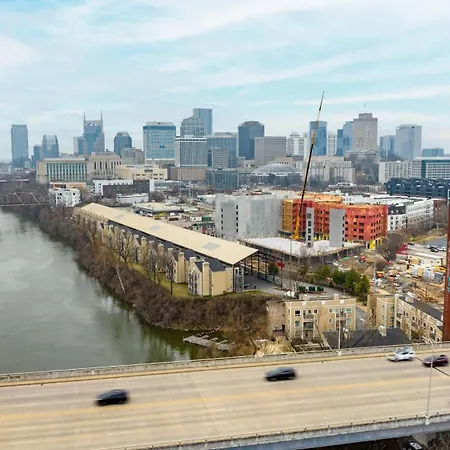 Cumberland River Views Walk To Broadway Downtown Stadium Rockin Riverfront
