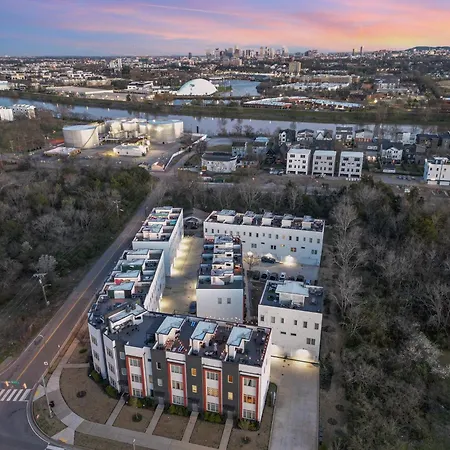 Nest - Rooftop Patio - Mins To Broadway Holiday home *