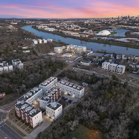 Holiday home Nest - Rooftop Patio - Mins To Broadway Nashville