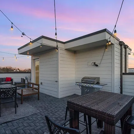 Nest - Rooftop Patio - Mins To Broadway Holiday home *