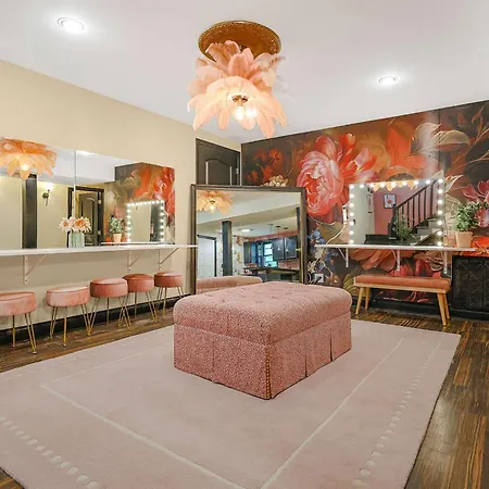 Bachelorette Retreat In Holiday home *