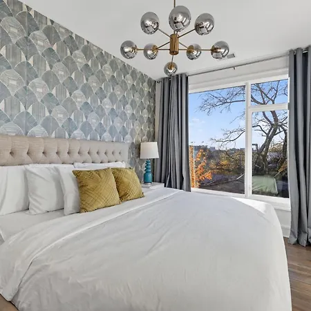 Encore Estates - Sleeps 16 - Two Rooftops With View Holiday home Nashville