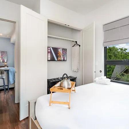 Harmony Octave-2 Units-pool/gym-4 Mins To Broadway Holiday home