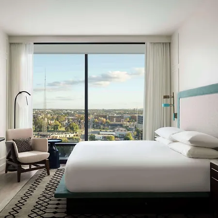 Hyatt Centric Downtown Hotel 4*