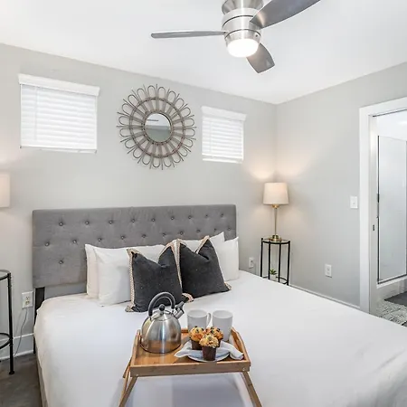 Holiday home Cypress - Private Rooftop Patio - Mins To Broadway Nashville