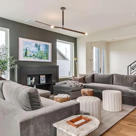 Holiday home The Elmwood - Brand New Rooftop Lounge W Firepit