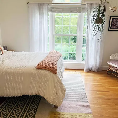 Peaceful 3br On 5 Acres - Minutes From Nashville