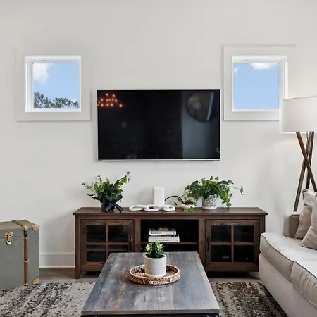 New Nash Modern Luxurious Space W Rooftop Views Nashville