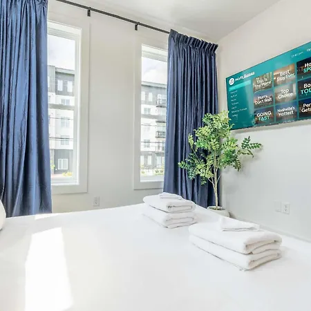 8br Rooftops With Hot Tub Fire Pit Skyline Views *