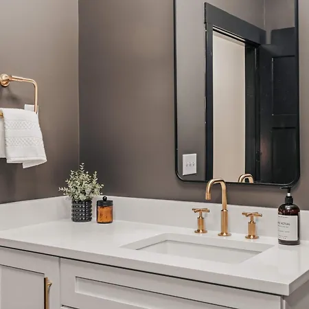 Starr Piano - Highball And Bellamy - 8 Bedroom Holiday home Nashville