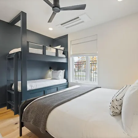 The Ashford - Brand New Gem Walk To Weho Holiday home