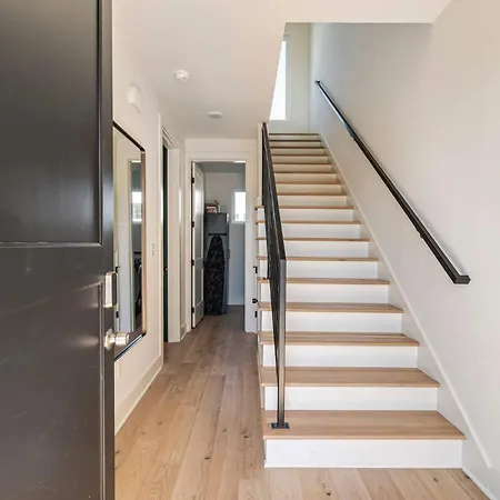 The Linden - Rooftop Views Refined Design New Holiday home Nashville