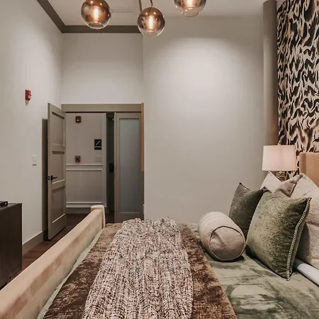 Starr Piano - Roxie And Carraway - 8 Bedrooms Holiday home *