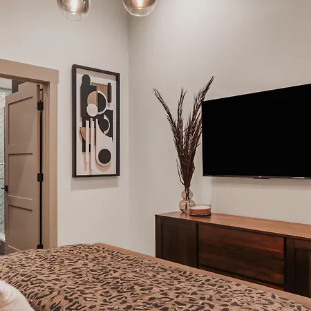 Holiday home Starr Piano - Roxie And Carraway - 8 Bedrooms Nashville