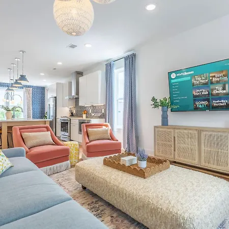 8br Rooftops With Hot Tub Fire Pit Skyline Views Holiday home Nashville