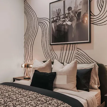 Starr Piano - Roxie And Carraway - 8 Bedrooms *