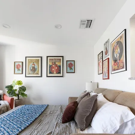 Downtown Riverfront Unit 820 Apartment *
