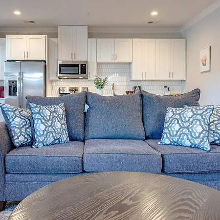 Holiday home Melrose Mix - Rooftop Deck - 5 Mins To Broadway *