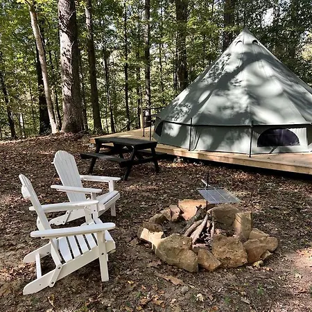 Spacious Equipped Bell Tent With Deck, Fire Pit And Picnic Space In Tennessee *