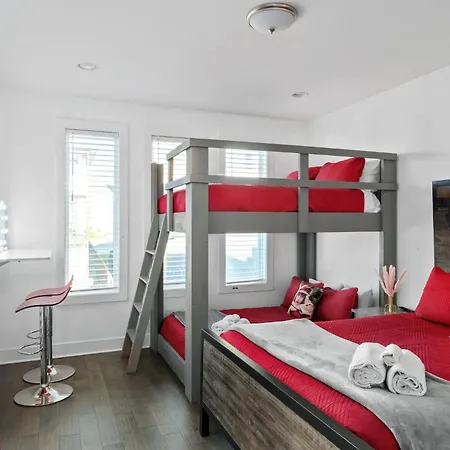 Holiday home Hottub/karaoke-10min To Dt-9 Beds-swiftie's *
