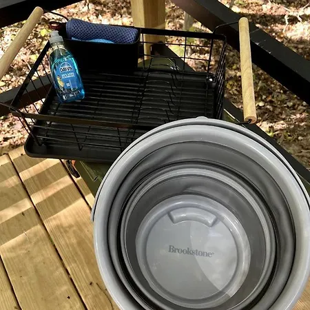 Spacious Equipped Bell Tent With Deck, Fire Pit And Picnic Space In Tennessee * Nashville