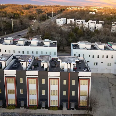 Holiday home Nest - Rooftop Patio - Mins To Broadway Nashville