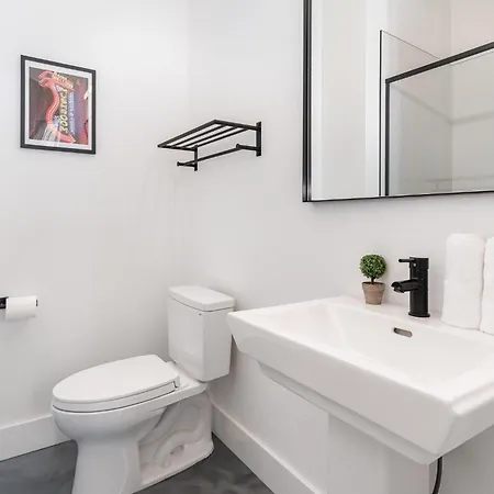 Rhythm Row - Rooftop Hot Tubs - Mins To Broadway *