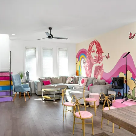 Holiday home Hottub/karaoke-10min To Dt-9 Beds-swiftie's