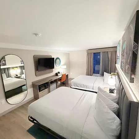 Hotel La Quinta By Wyndham Airport/opryland 3*