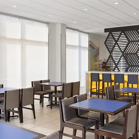 Glo Western Airport 3*
