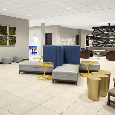 Glo Western Airport Hotel 3*