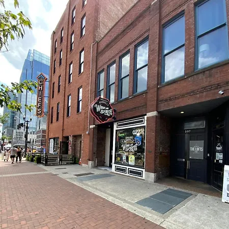The Lofts At 107 Aparthotel
