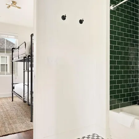 Hart Buyout 5 By Avantstay Two Town House Buyout W Modern Amenities In Nashville