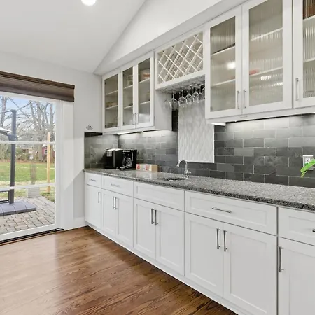 Spacious Modern Ranch 5 Miles To Downtown Nashville