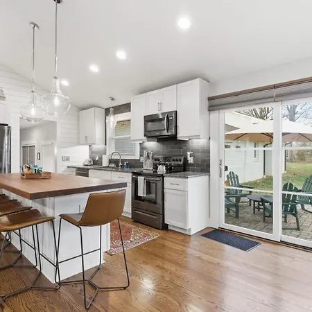 Spacious Modern Ranch 5 Miles To Downtown