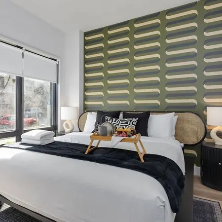 Nightlife By Avantstay Holiday home