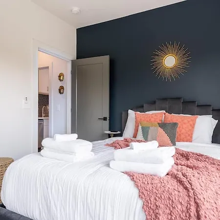 The Commodore By Local * Nashville
