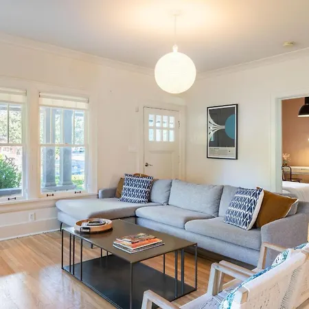 Chapel House By Avantstay Holiday home Nashville