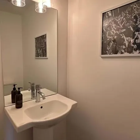 The Hall Haus By Local Holiday home Nashville