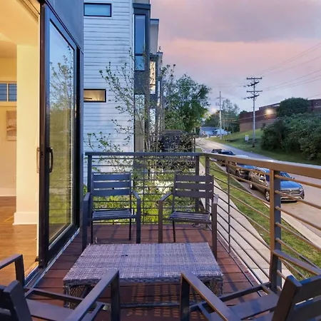 Holiday home 9th Avenue By Avantstay