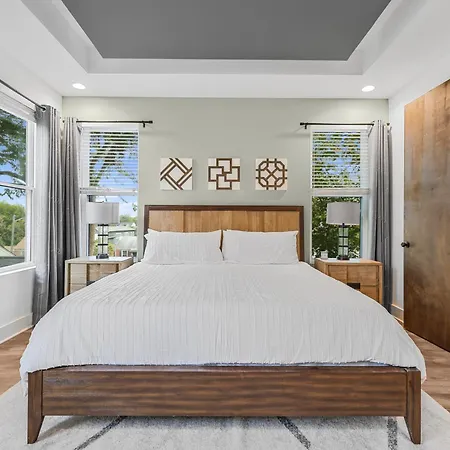 New Modern 4br Extended - Fully Equipped - Workspace - Parking