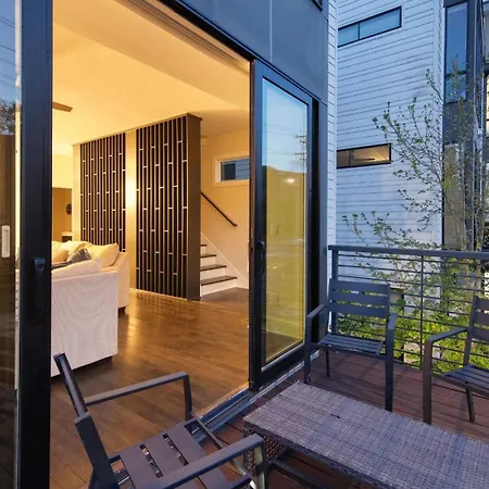 Holiday home 9th Avenue By Avantstay