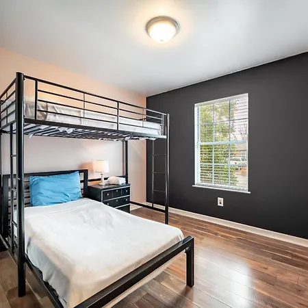 3br Lakefront In With Bbq & Hot Tub Nashville