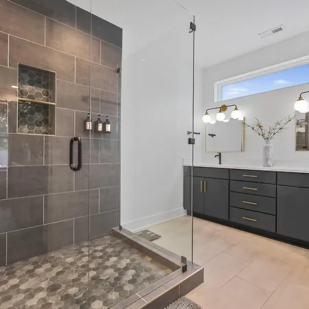 New Modern 4br Extended - Fully Equipped - Workspace - Parking Nashville